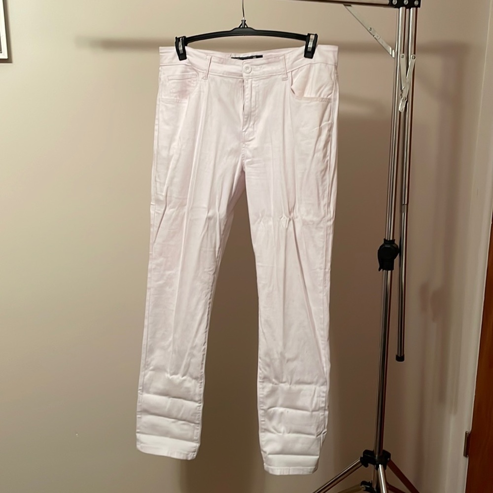 Women’s white jeans